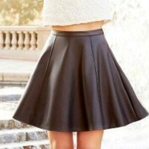 LC Lauren Conrad Faux Leather Skirt size 4